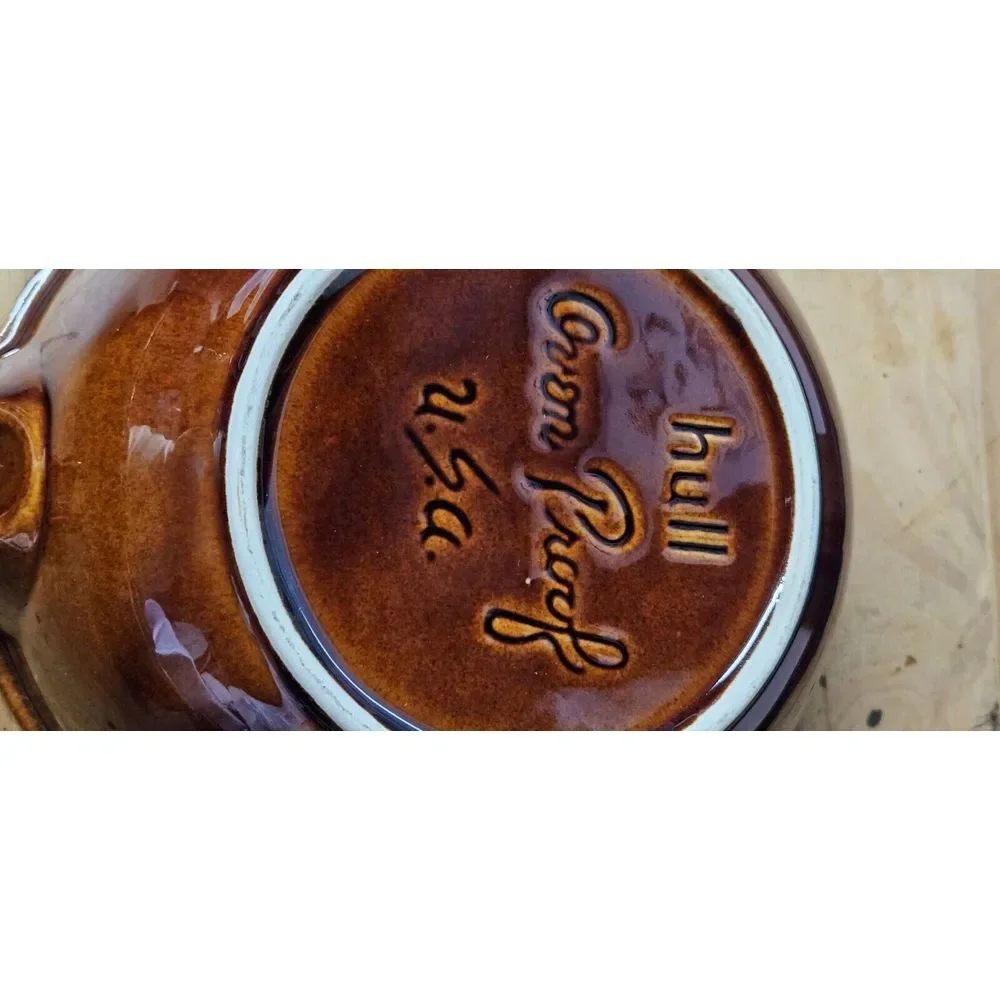 Hull‎ Pottery Oven Proof USA Brown 8.5